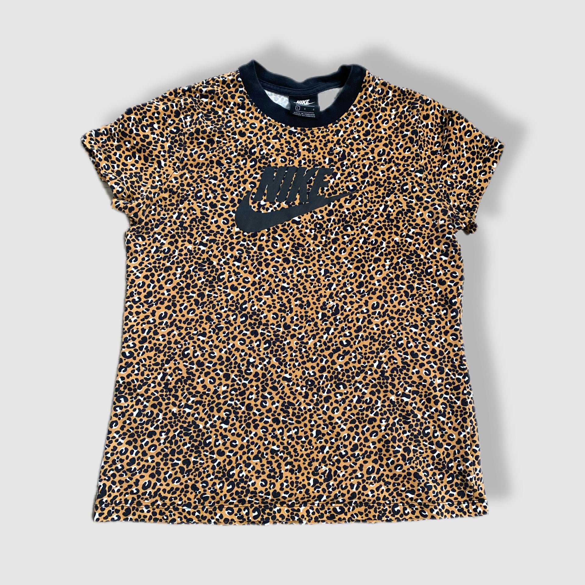 Nike póló, új címkék nélkül, L